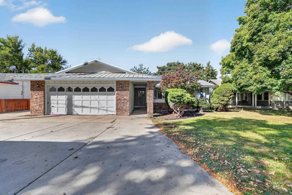 2410 S 10th Ave, Caldwell