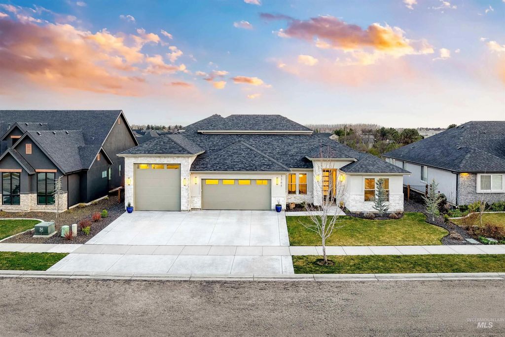 3505 W Barefoot St, Eagle