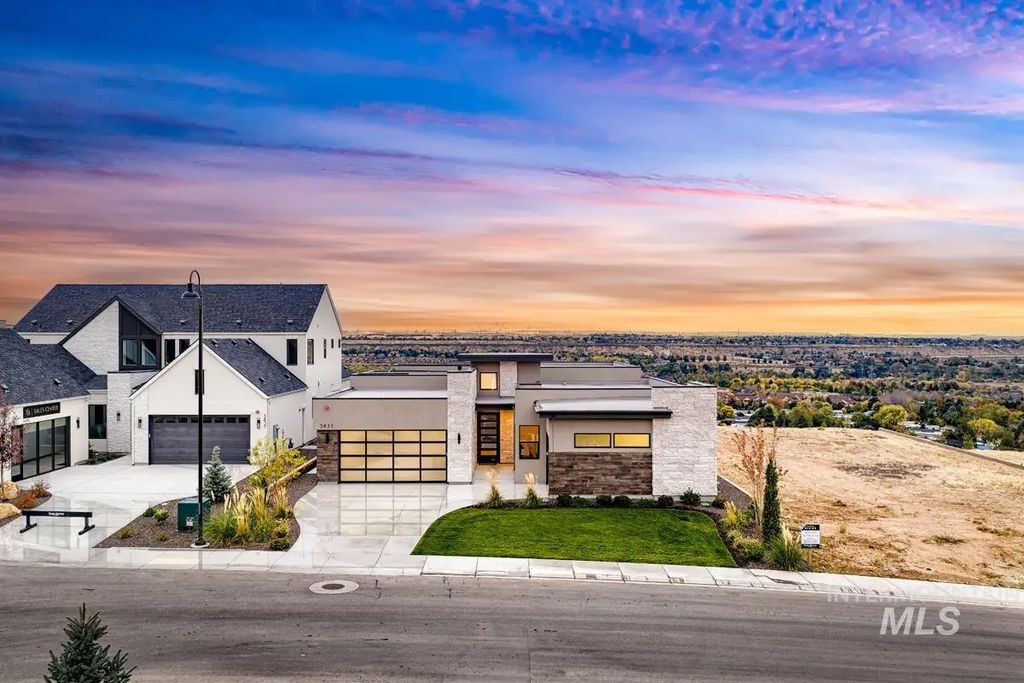 5833 E Prominence Dr., Boise