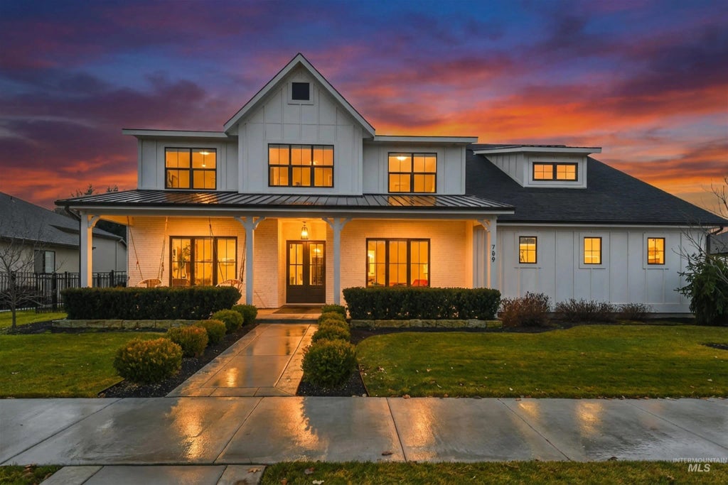 789 W Water Vista Drive, Eagle