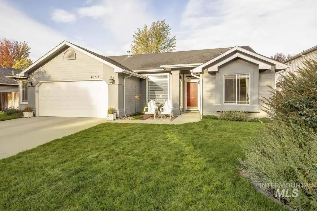 16715 Tullamore, Nampa