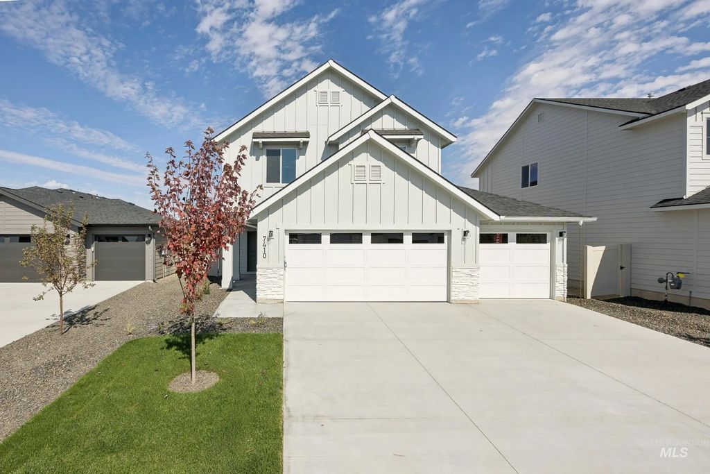 7410 W Newtown Dr, Eagle