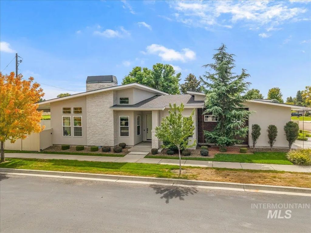 372 N Taylor, Eagle