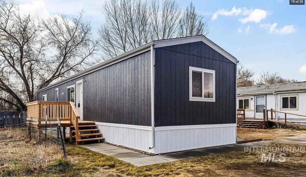 215 Dawn Dr., Mountain Home