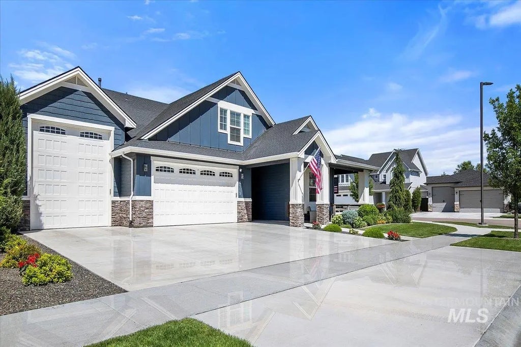 6119 N Farleigh Ave, Meridian