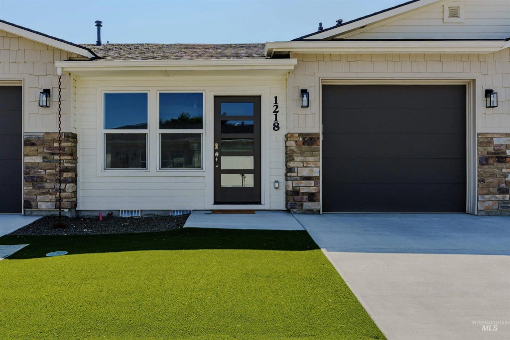 1218 Phillips Circle, Ontario