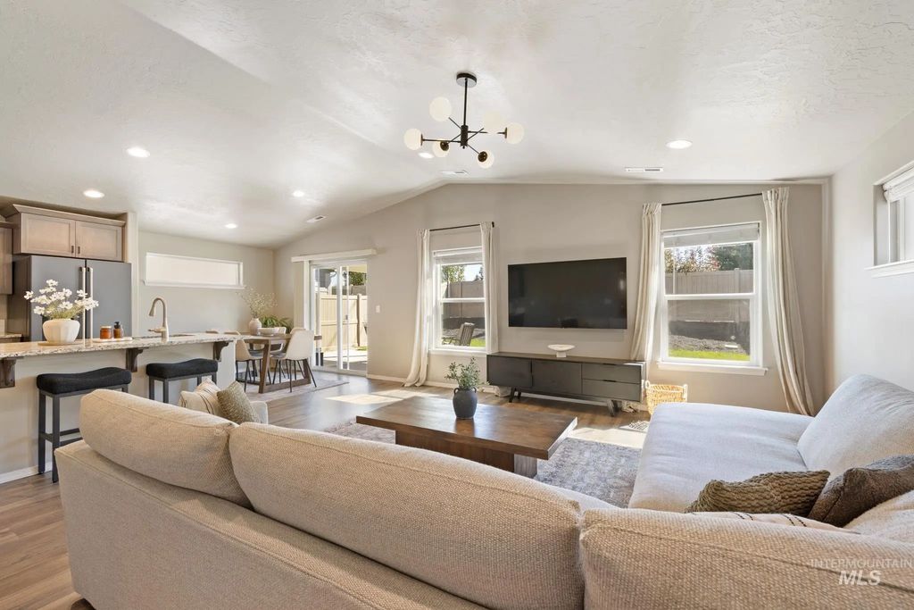 1339 W Santiago, Meridian