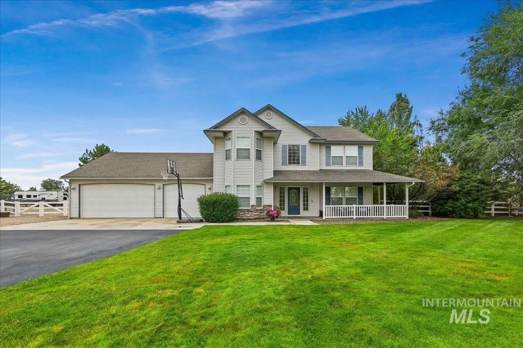 8625 Vic Lane, Middleton