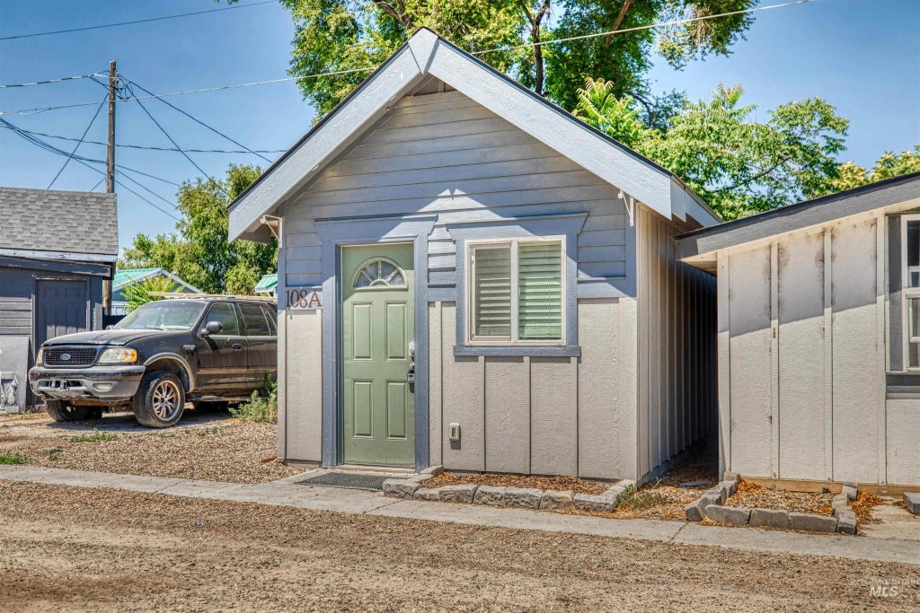 108 E Main St, Nyssa