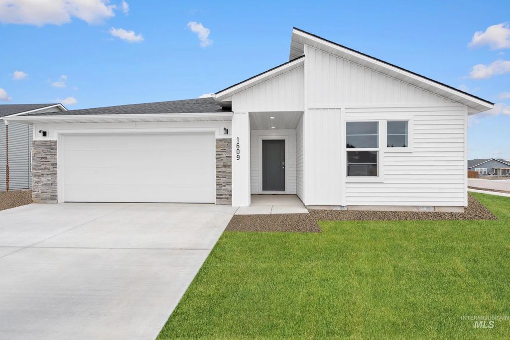 3166 W Taiban Creek Dr, Kuna