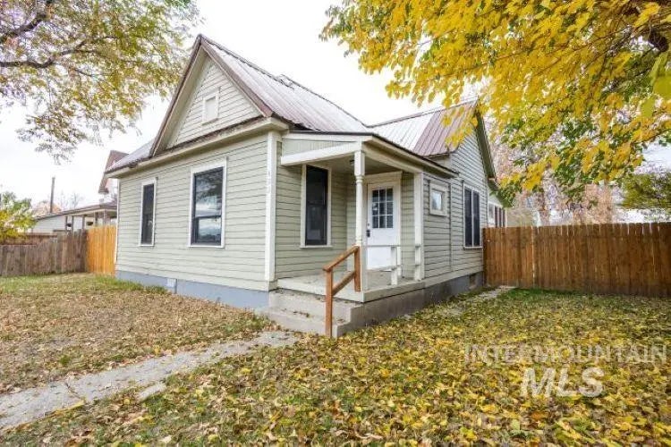 622 W Commercial St, Weiser