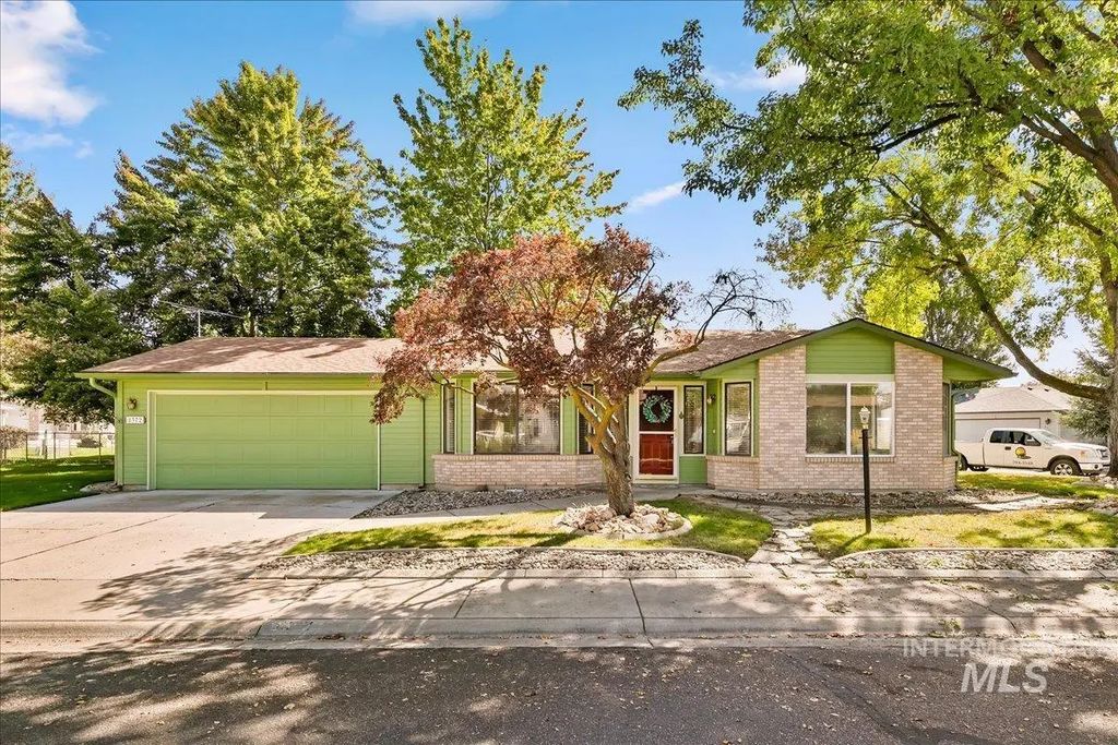 8372 W Willowcourt Drive, Garden City