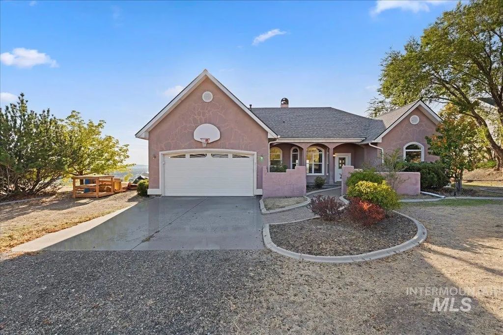 2133 Corral Road, Emmett