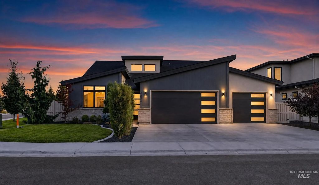 4083 E Awbrey St, Meridian