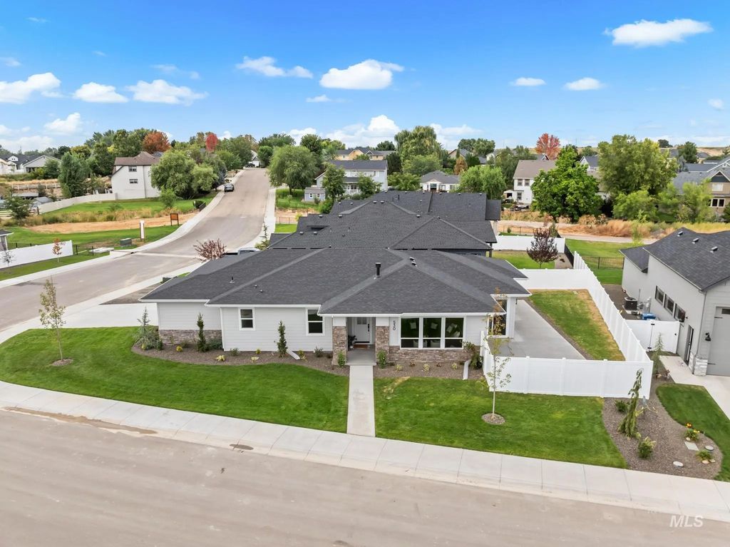 530 Mountain Loop Rd, Middleton
