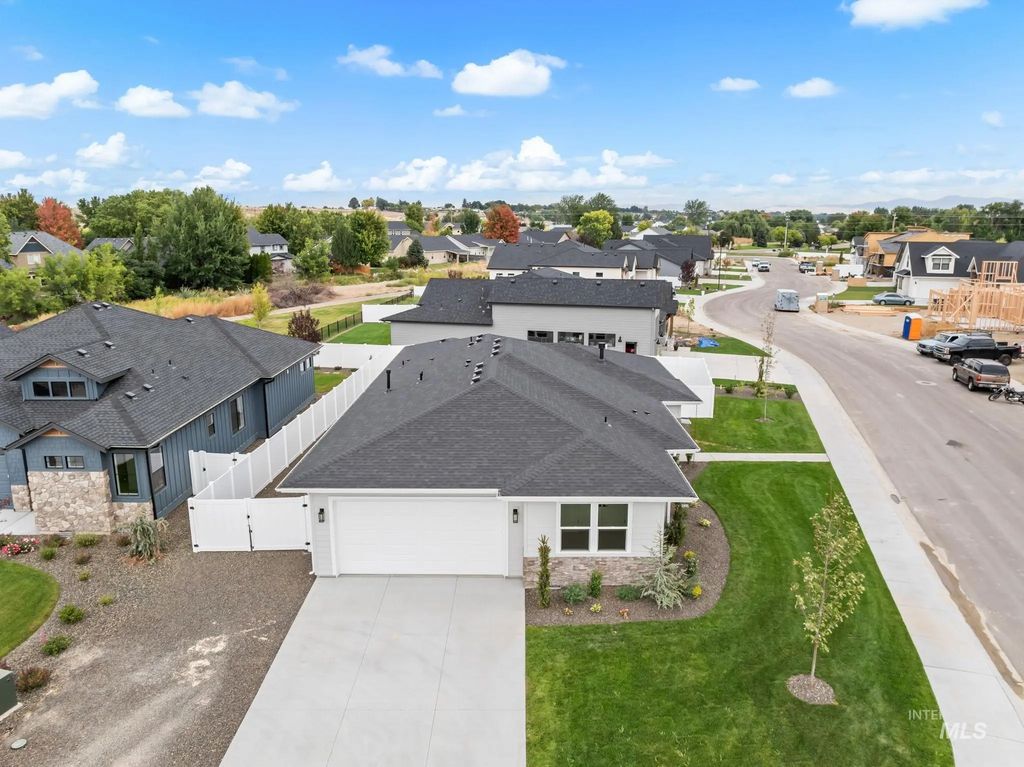 530 Mountain Loop Rd, Middleton