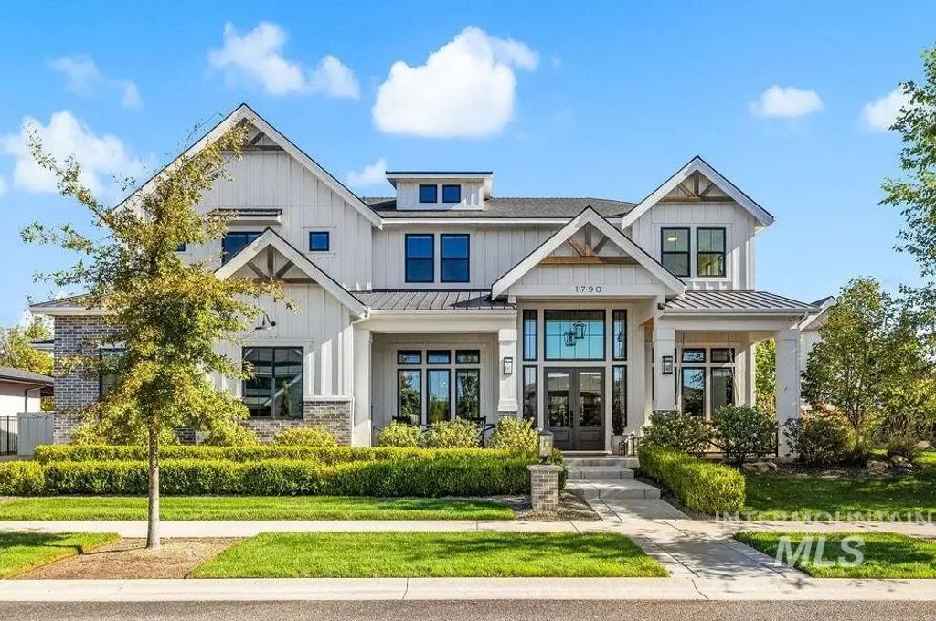 1790 E Garden Brook, Eagle
