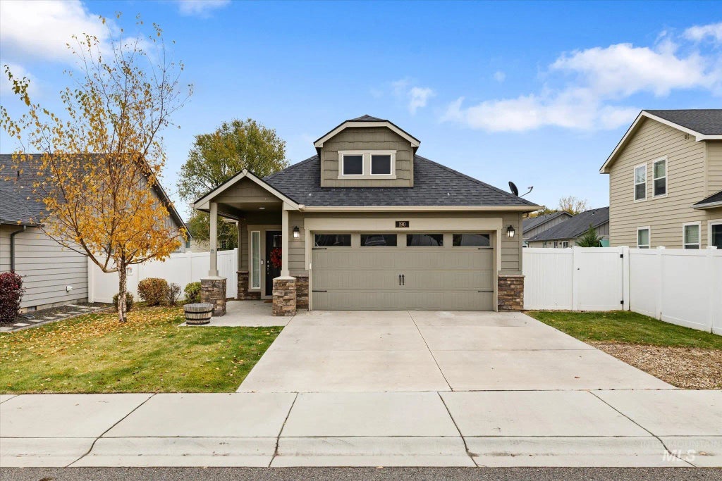 190 S Johns Bay Ave, Kuna