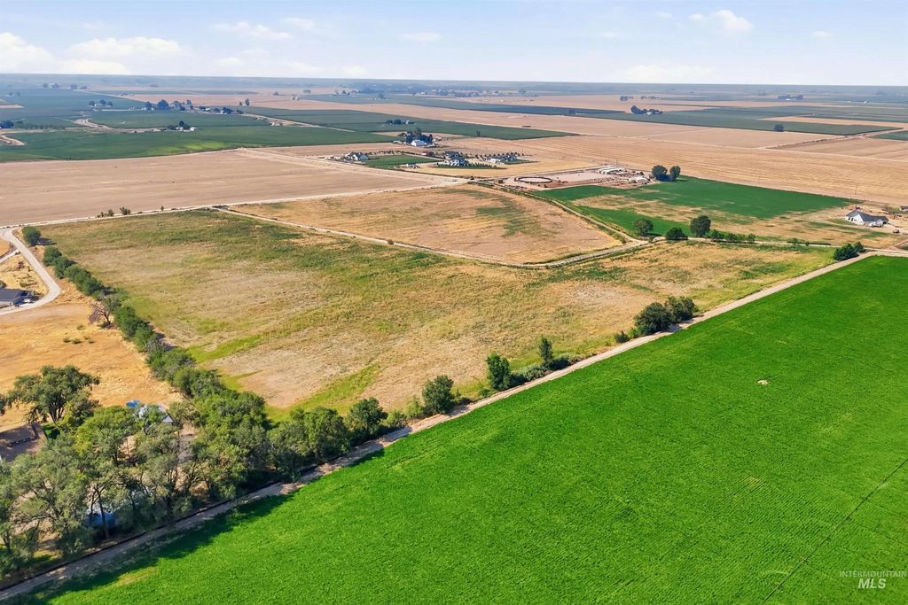 Hop Rd, Caldwell