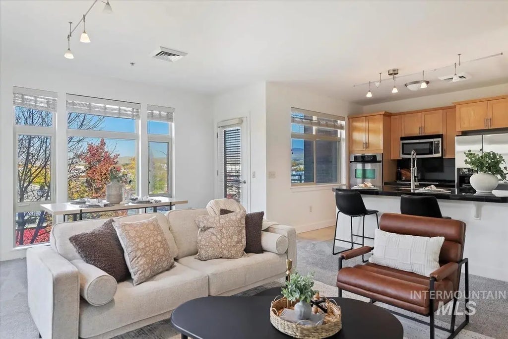 406 S 13th St #307, Boise