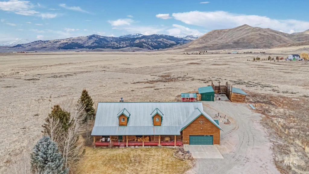 912 E 200 N, Fairfield