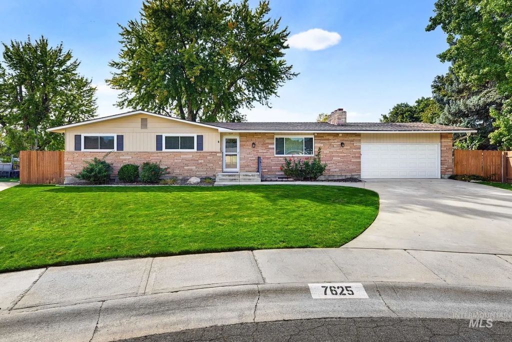 7625 W Cherrywood Dr, Boise