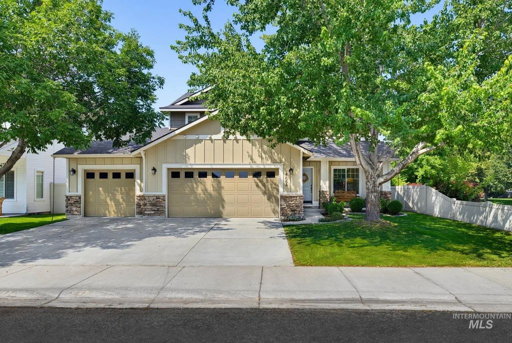 4094 E Arch Dr, Meridian