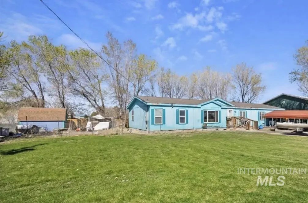 1516 N 2290 E, Rogerson