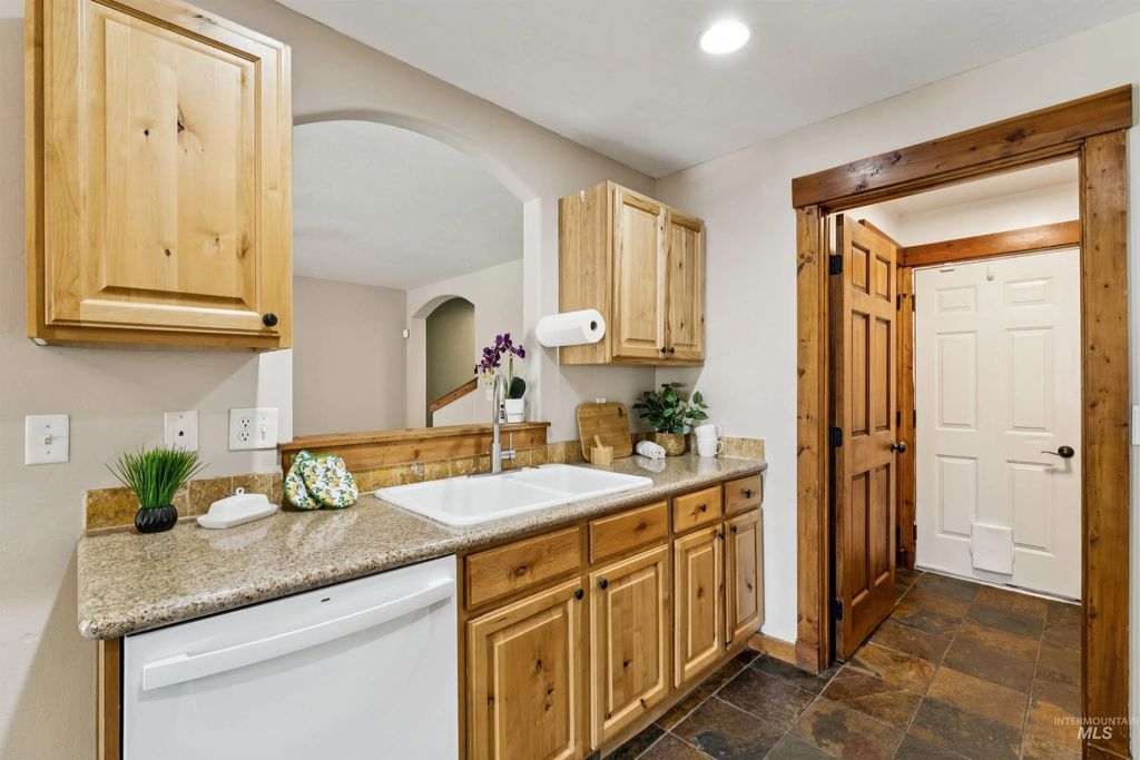 111 N Gem Street, Nampa