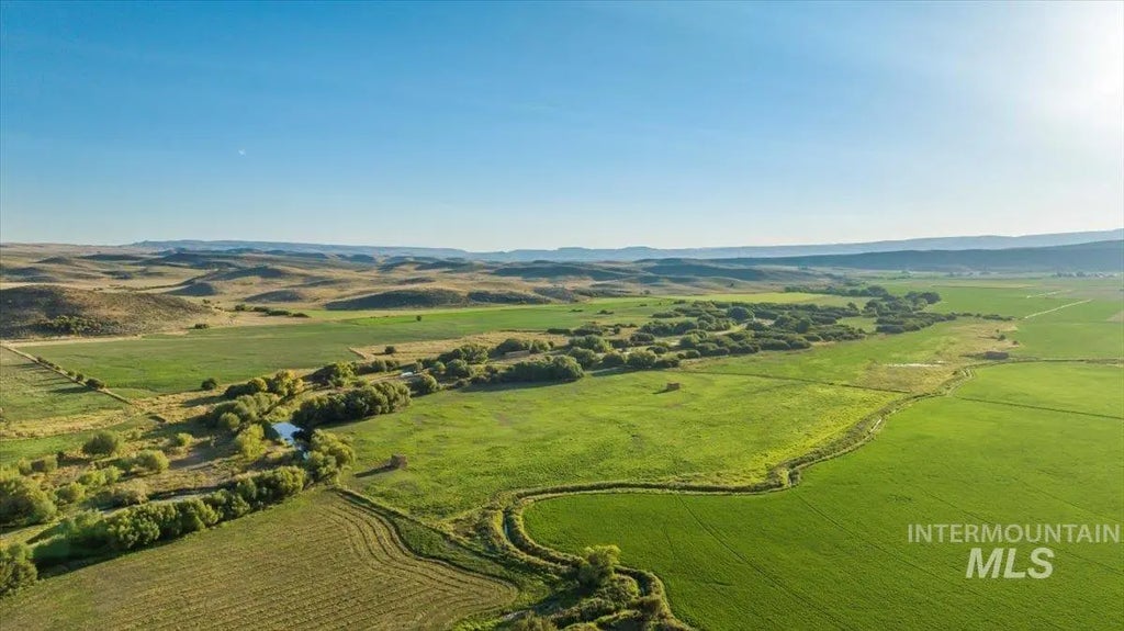 3127 Us Hwy 95, Cambridge