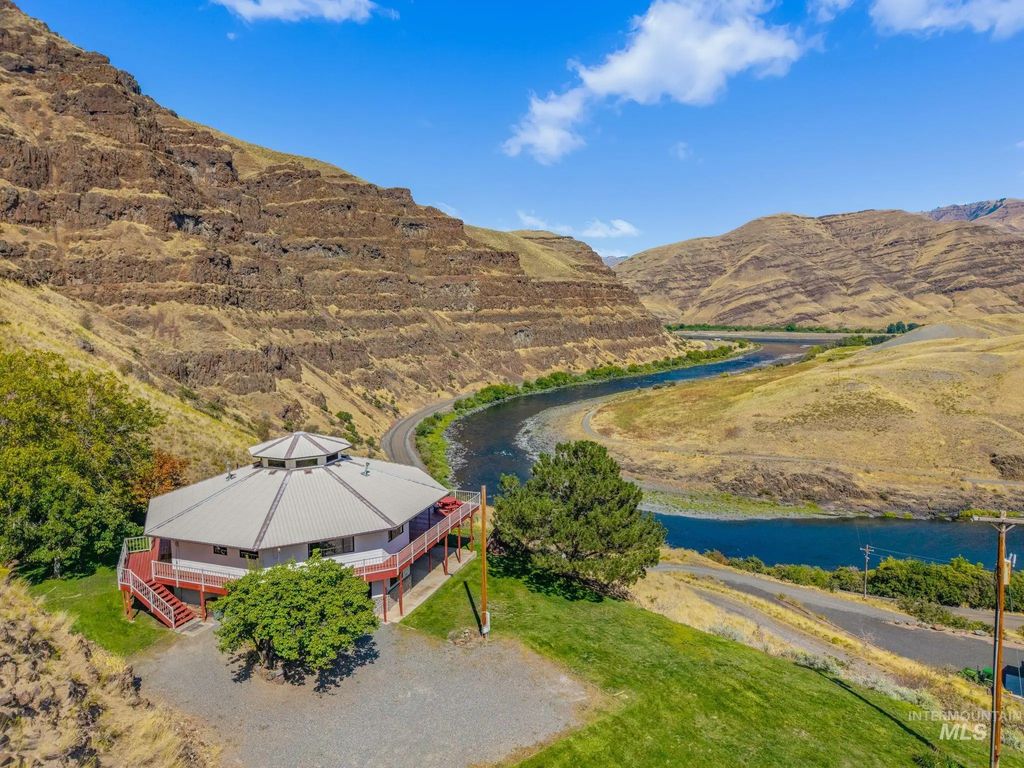 37896 Snake River Rd, Asotin