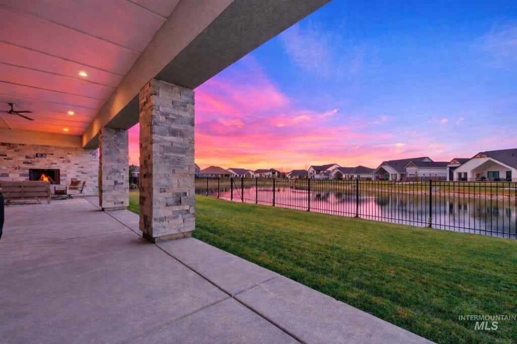 207 S Eagles Roost Way, Eagle