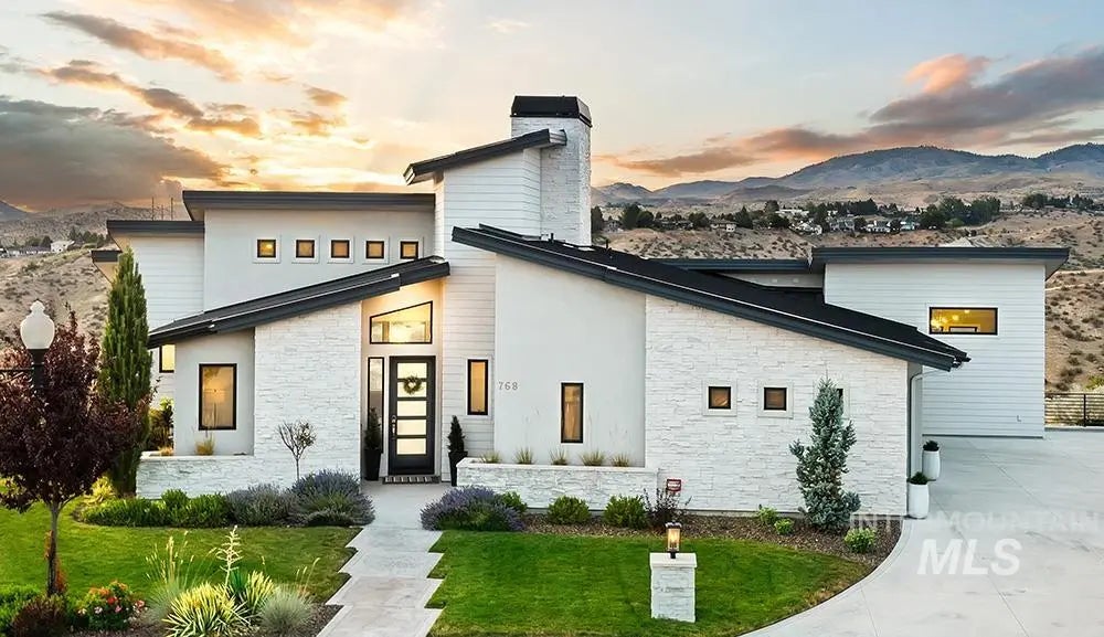 768 E Orion Dr, Boise