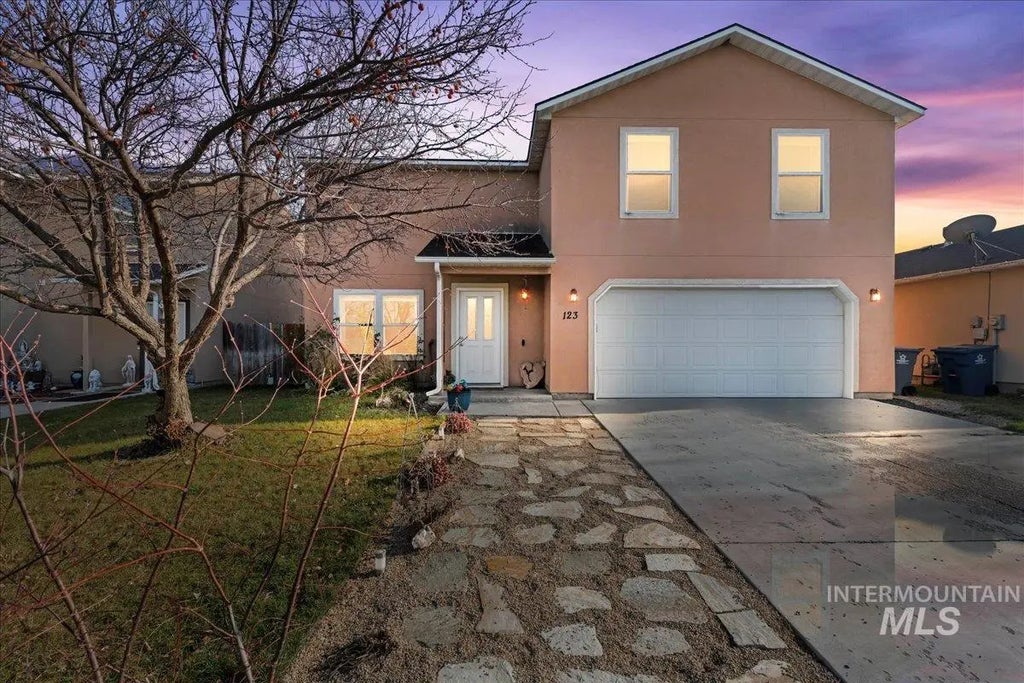 123 Parkland Way, Caldwell