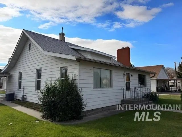 65 E Arthur, Glenns Ferry