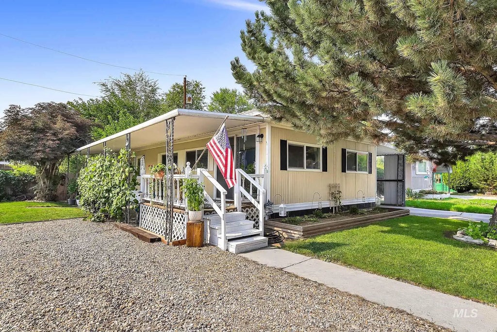 132 S Young Lane, Eagle