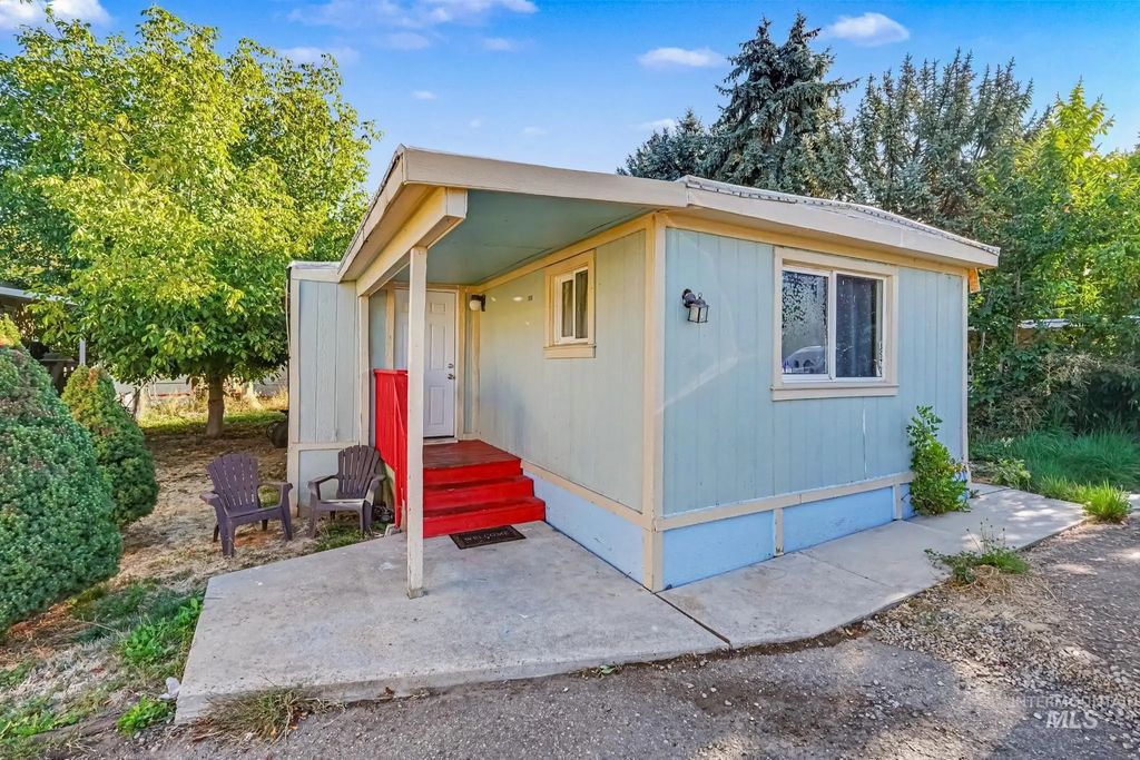 8674 W Irving Ln, Boise
