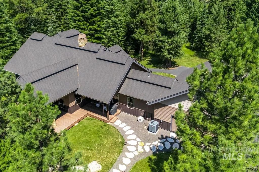 33 Sundance, McCall