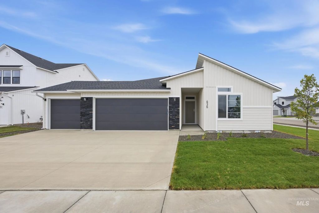 436 Merlin Ct, Middleton