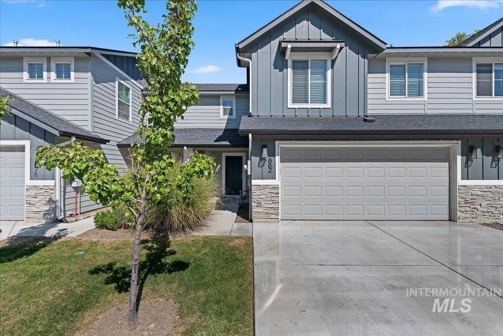 862 W Woodpine St, Meridian