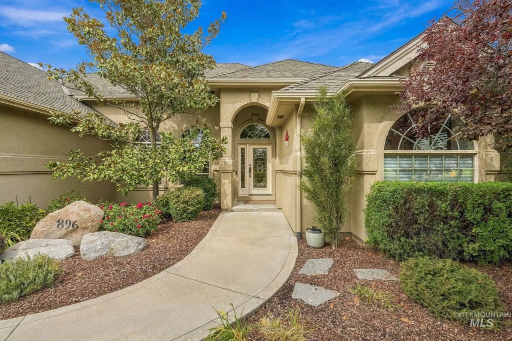 896 W Colchester Drive, Eagle