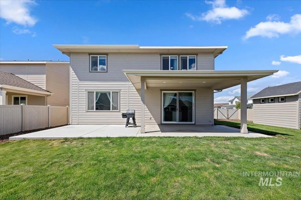 11055 Roaring Fork St, Caldwell