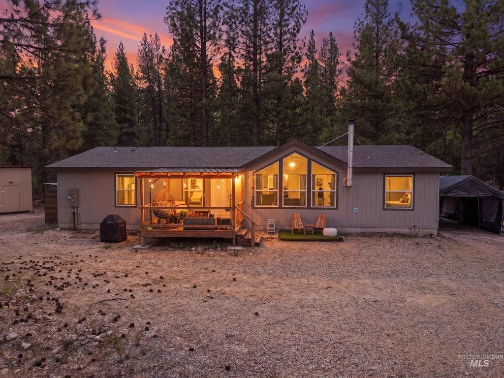 17 Mountain Meadow Rd, Idaho City