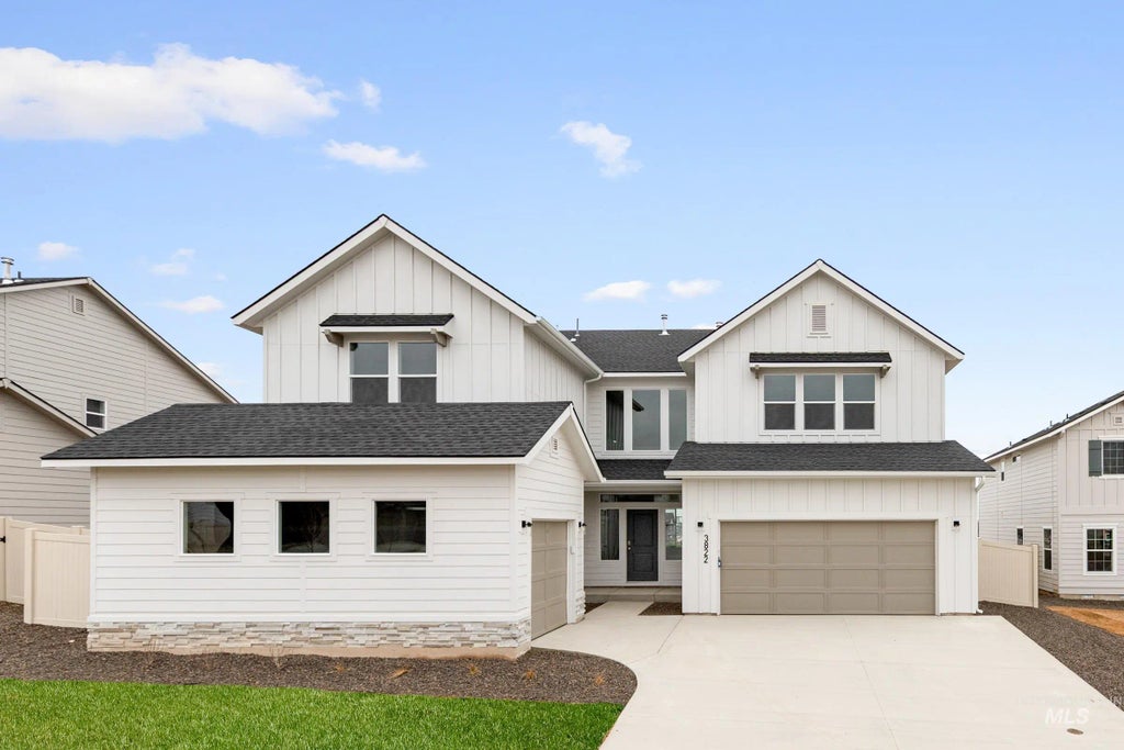 3822 E Jamestown Dr, Nampa