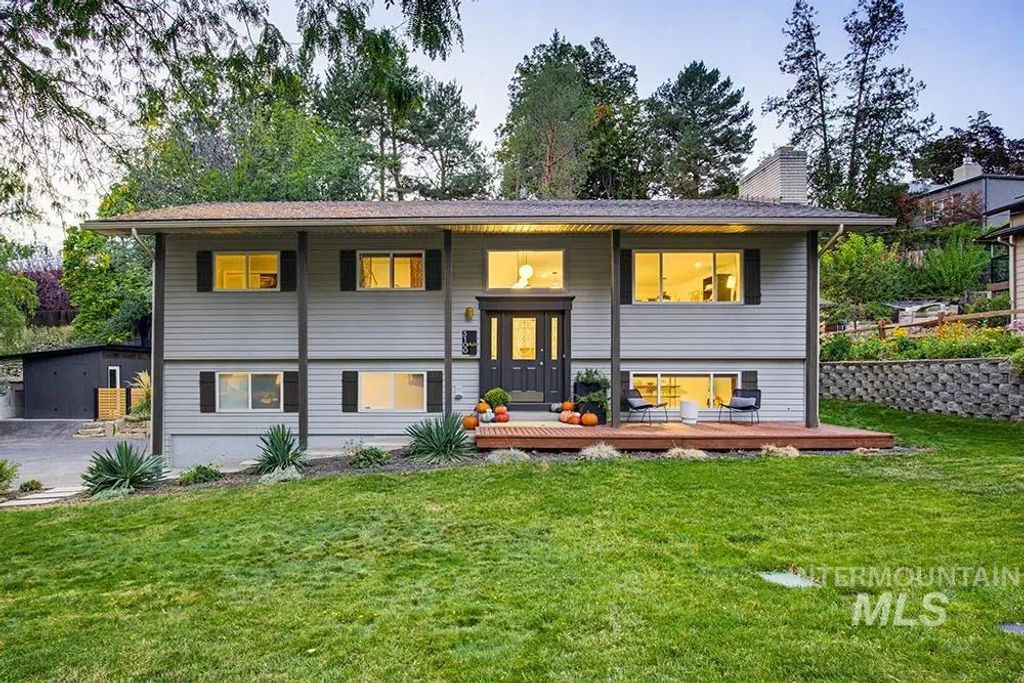 3100 N Hillway Dr, Boise