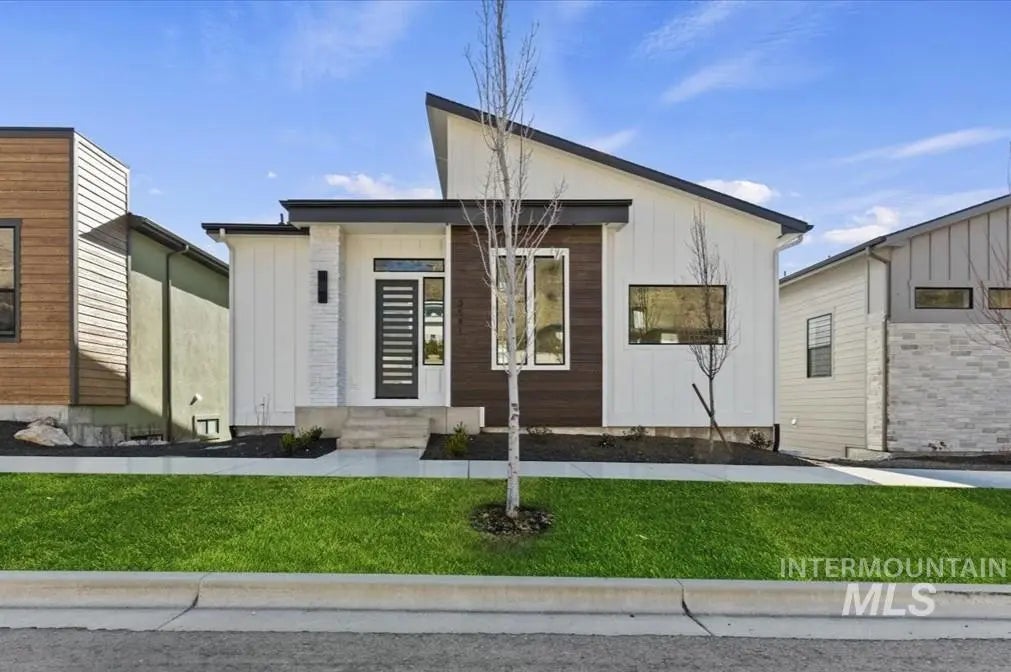 3541 E Warm Springs Ave, Boise