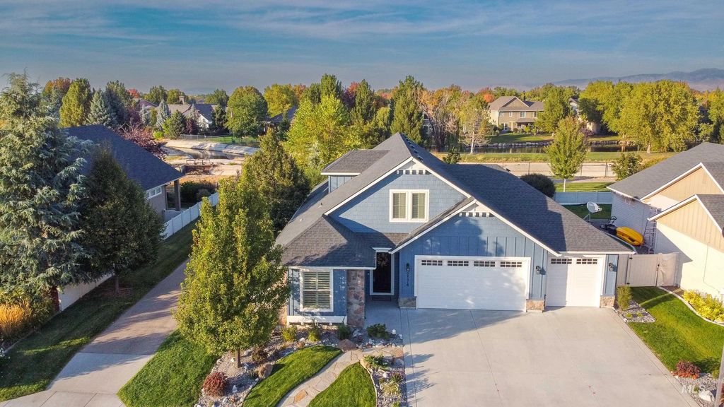 2174 E Deerhill Dr., Meridian