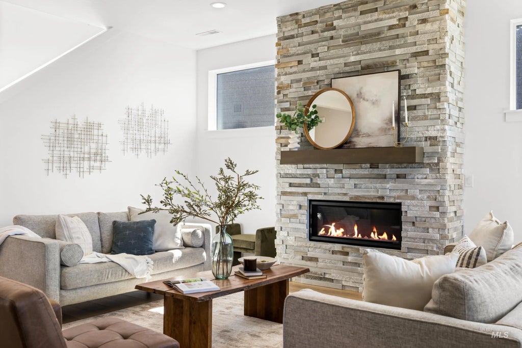 7649 W Whisper Ridge Dr #rouge, Meridian