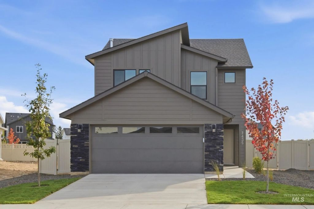 7435 W Newtown Dr, Eagle