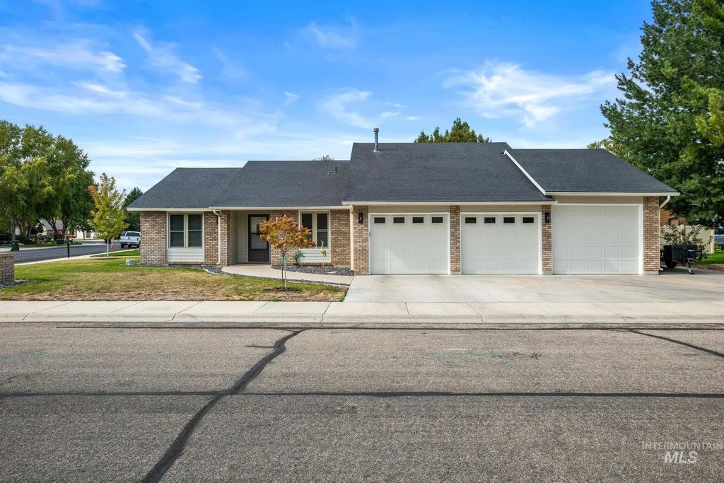 3725 N Sea Cove Way, Meridian